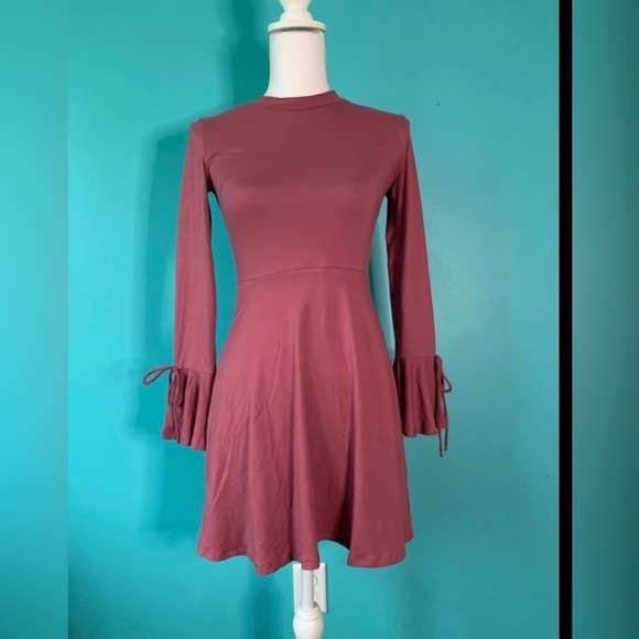 NWT Forever 21 Women’s Dress Small Long Sleeve Mauve Mock Neck - Picture 1 of 3
